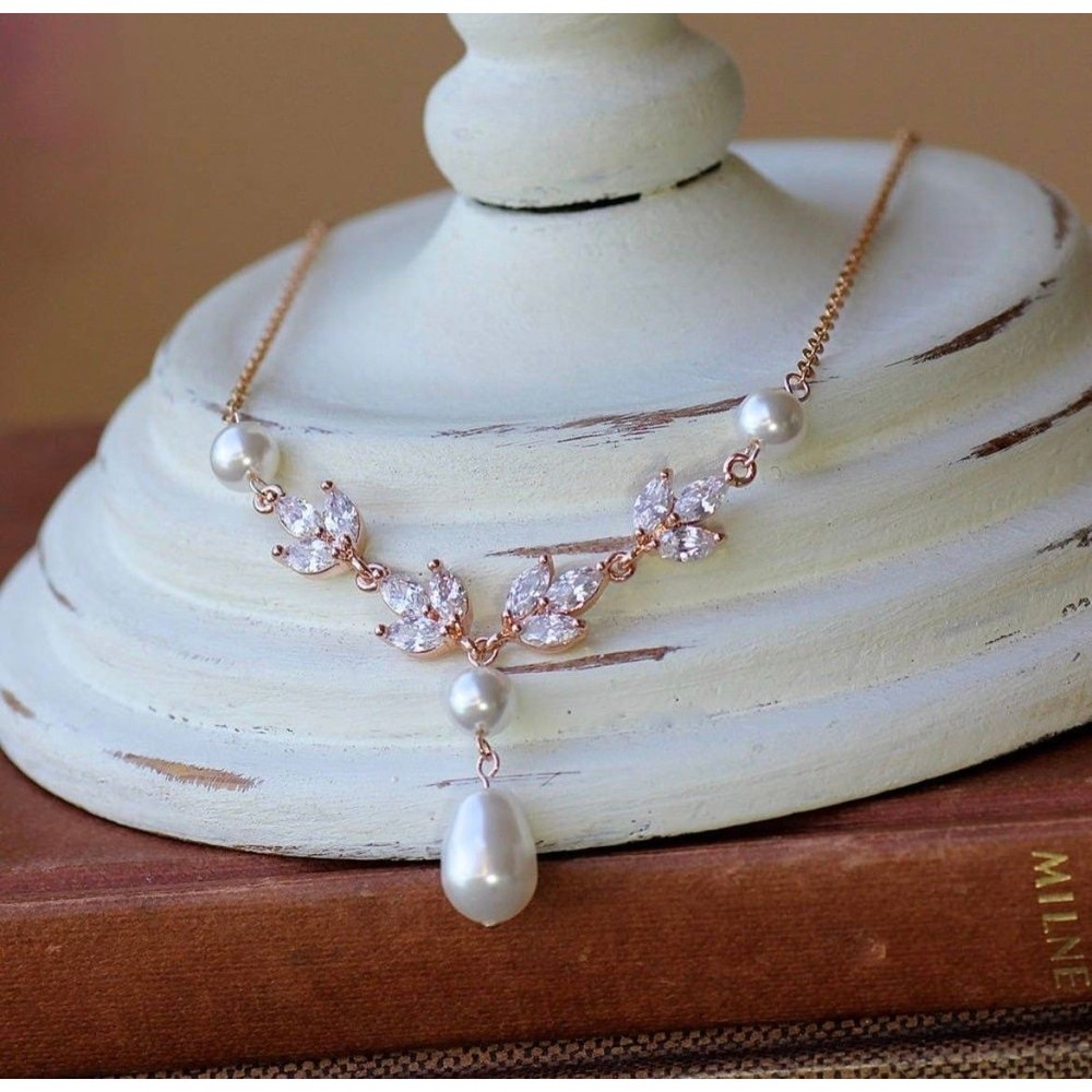 14K Gold Plated Freshwater Shell Pearl Necklace and Earrings Set - Picture 3 of 9